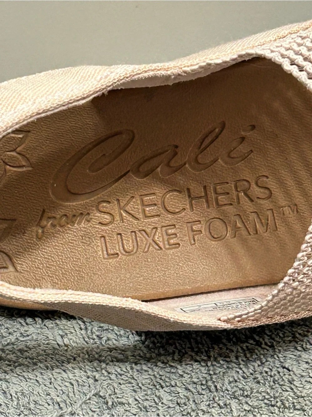Sketchers Beverlee High Tea Cali Luxe Foam Wedges Womens Size 11 Pink